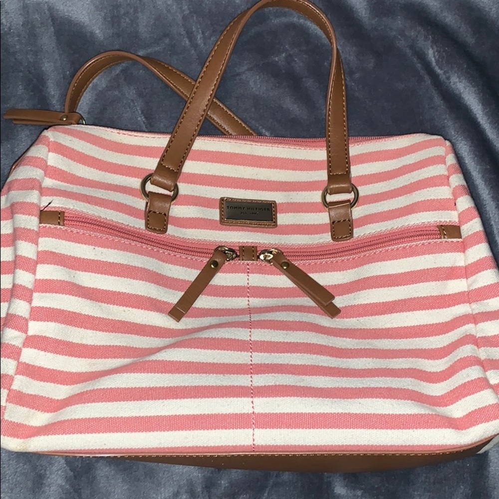 Tommy Hilfiger handbag!!